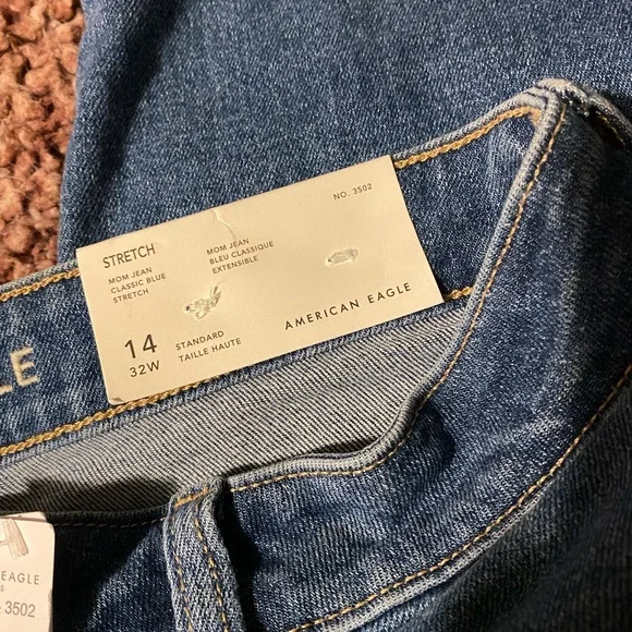 American Eagle mom jeans size 14, new with tag - Picture 5 of 9